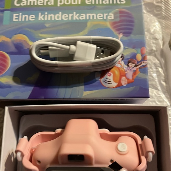 Pink kids camera - Picture 3 of 3